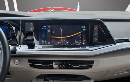 Volkswagen Multivan, 2023 год, 5 500 000 рублей, 16 фотография