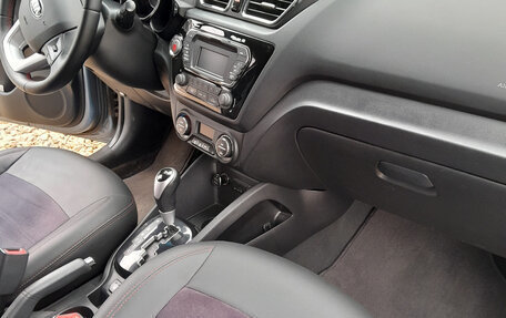 KIA Rio III рестайлинг, 2013 год, 900 000 рублей, 5 фотография