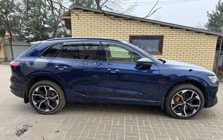 Audi e-tron I, 2022 год, 5 850 000 рублей, 9 фотография