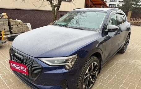 Audi e-tron I, 2022 год, 5 850 000 рублей, 4 фотография