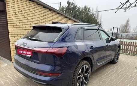 Audi e-tron I, 2022 год, 5 850 000 рублей, 8 фотография