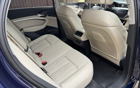 Audi e-tron I, 2022 год, 5 850 000 рублей, 16 фотография