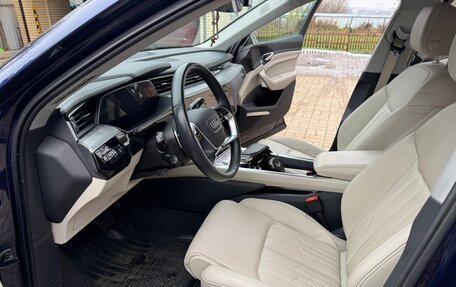 Audi e-tron I, 2022 год, 5 850 000 рублей, 18 фотография