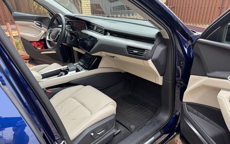 Audi e-tron I, 2022 год, 5 850 000 рублей, 15 фотография