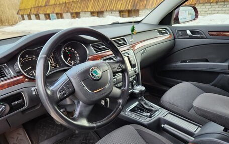 Skoda Superb III рестайлинг, 2012 год, 1 250 000 рублей, 14 фотография