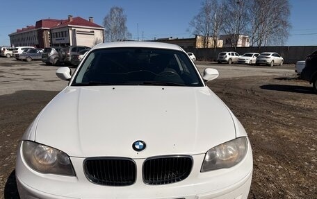 BMW 1 серия, 2011 год, 650 000 рублей, 3 фотография
