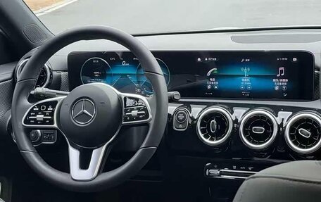 Mercedes-Benz A-Класс, 2021 год, 2 320 000 рублей, 7 фотография