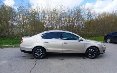 Volkswagen Passat B6, 2005 год, 495 000 рублей, 3 фотография