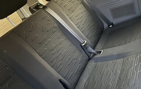 Volkswagen Caravelle T6 рестайлинг, 2020 год, 6 000 000 рублей, 22 фотография