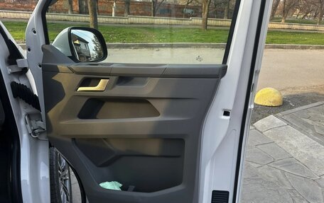 Volkswagen Caravelle T6 рестайлинг, 2020 год, 6 000 000 рублей, 31 фотография