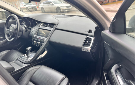 Jaguar E-Pace, 2018 год, 1 915 000 рублей, 6 фотография