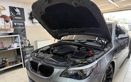 BMW M5, 2005 год, 3 250 000 рублей, 3 фотография