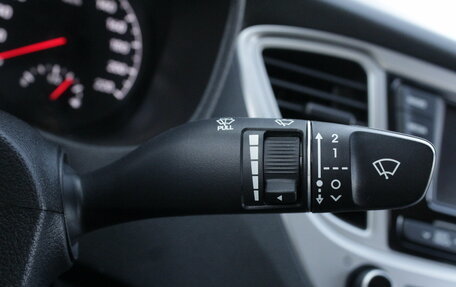 Hyundai Solaris II рестайлинг, 2019 год, 1 665 000 рублей, 13 фотография