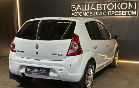 Renault Sandero I, 2013 год, 690 000 рублей, 4 фотография