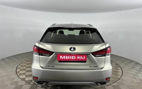 Lexus RX IV рестайлинг, 2021 год, 4 600 000 рублей, 6 фотография