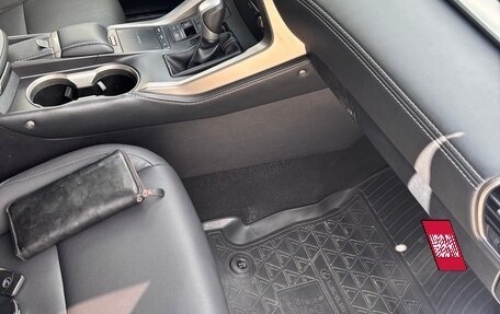 Lexus NX I, 2018 год, 2 990 000 рублей, 14 фотография