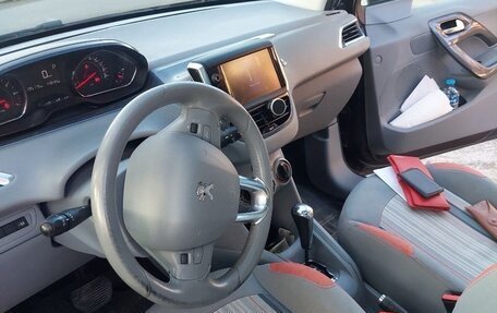 Peugeot 208 II, 2013 год, 600 000 рублей, 5 фотография