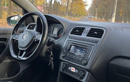 Volkswagen Polo VI (EU Market), 2016 год, 1 150 000 рублей, 2 фотография