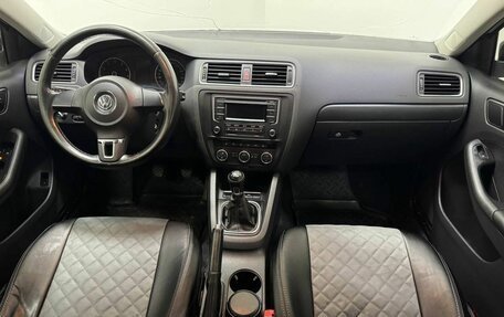 Volkswagen Jetta VI, 2014 год, 930 000 рублей, 10 фотография