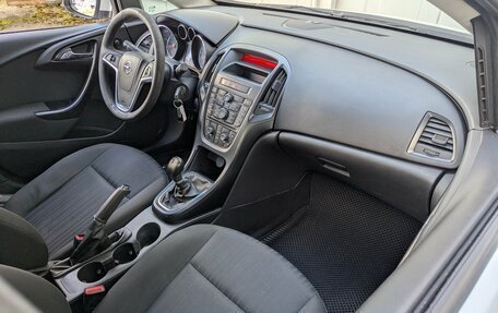 Opel Astra J, 2011 год, 499 000 рублей, 16 фотография