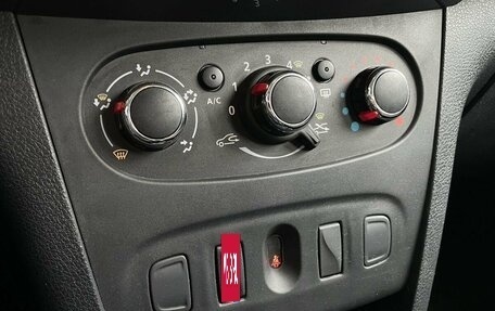 Renault Sandero II рестайлинг, 2019 год, 1 210 000 рублей, 24 фотография