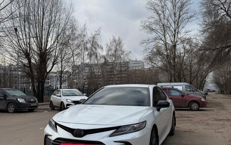 Toyota Camry, 2021 год, 3 200 000 рублей, 1 фотография