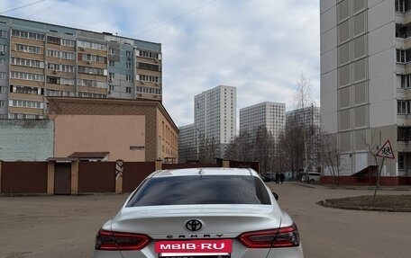 Toyota Camry, 2021 год, 3 200 000 рублей, 4 фотография