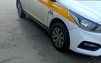 Hyundai Solaris II рестайлинг, 2017 год, 750 000 рублей, 1 фотография