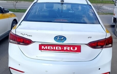 Hyundai Solaris II рестайлинг, 2017 год, 750 000 рублей, 5 фотография