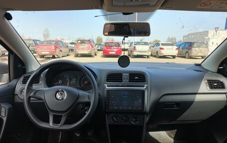 Volkswagen Polo VI (EU Market), 2016 год, 900 000 рублей, 12 фотография