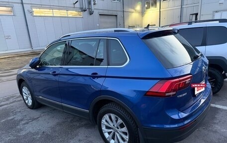 Volkswagen Tiguan II, 2018 год, 2 820 000 рублей, 3 фотография