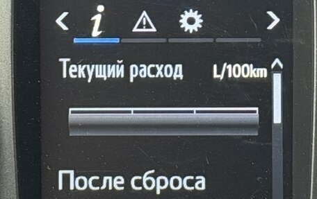 Toyota Hilux VIII, 2017 год, 3 400 000 рублей, 6 фотография