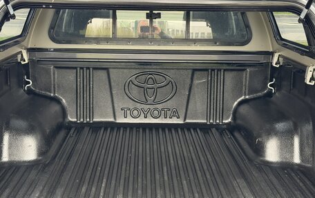 Toyota Hilux VIII, 2017 год, 3 400 000 рублей, 20 фотография