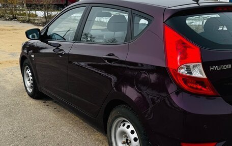 Hyundai Solaris II рестайлинг, 2011 год, 800 000 рублей, 3 фотография