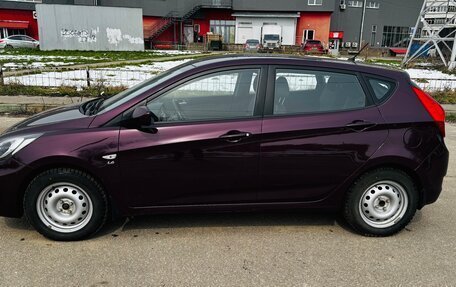 Hyundai Solaris II рестайлинг, 2011 год, 800 000 рублей, 2 фотография