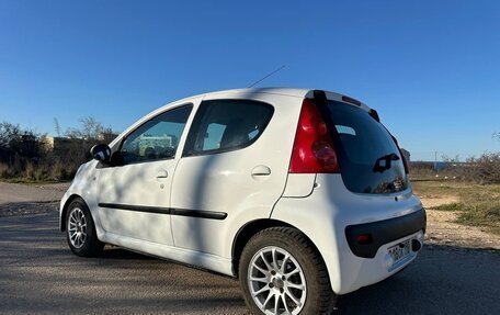 Peugeot 107 I рестайлинг, 2011 год, 499 000 рублей, 14 фотография