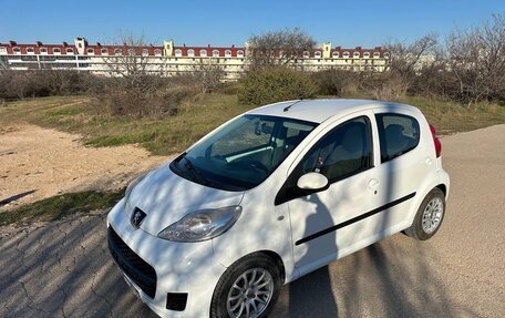 Peugeot 107 I рестайлинг, 2011 год, 499 000 рублей, 1 фотография