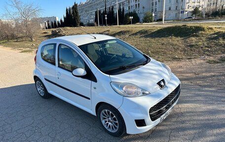 Peugeot 107 I рестайлинг, 2011 год, 499 000 рублей, 5 фотография
