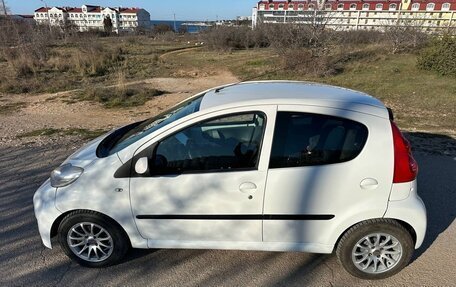 Peugeot 107 I рестайлинг, 2011 год, 499 000 рублей, 12 фотография