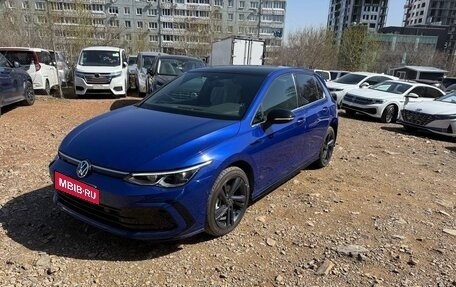 Volkswagen Golf VIII, 2023 год, 2 015 000 рублей, 1 фотография