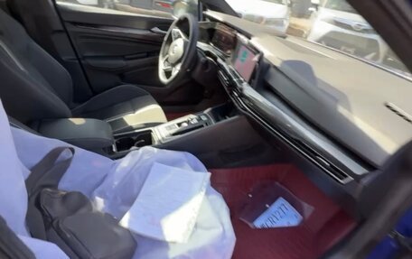 Volkswagen Golf VIII, 2023 год, 2 015 000 рублей, 10 фотография