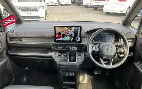 Honda Stepwgn, 2023 год, 2 350 000 рублей, 11 фотография