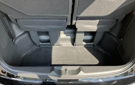 Honda Stepwgn, 2023 год, 2 350 000 рублей, 29 фотография