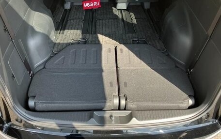 Honda Stepwgn, 2023 год, 2 350 000 рублей, 31 фотография