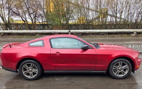Ford Mustang VI рестайлинг, 2009 год, 2 100 000 рублей, 3 фотография