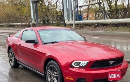 Ford Mustang VI рестайлинг, 2009 год, 2 100 000 рублей, 2 фотография