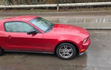 Ford Mustang VI рестайлинг, 2009 год, 2 100 000 рублей, 17 фотография