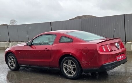 Ford Mustang VI рестайлинг, 2009 год, 2 100 000 рублей, 6 фотография