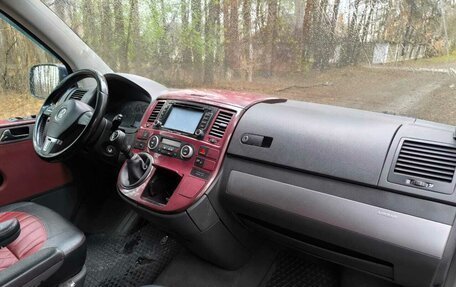 Volkswagen Multivan T5, 2006 год, 1 900 000 рублей, 30 фотография