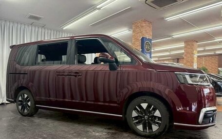 Honda Stepwgn, 2023 год, 2 600 000 рублей, 4 фотография